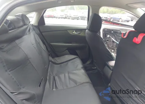 2019 Kia Forte Lxs z USA, uszkodzony, nr VIN 3KPF24AD5KE061156